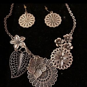 Premier Designs jewelry set